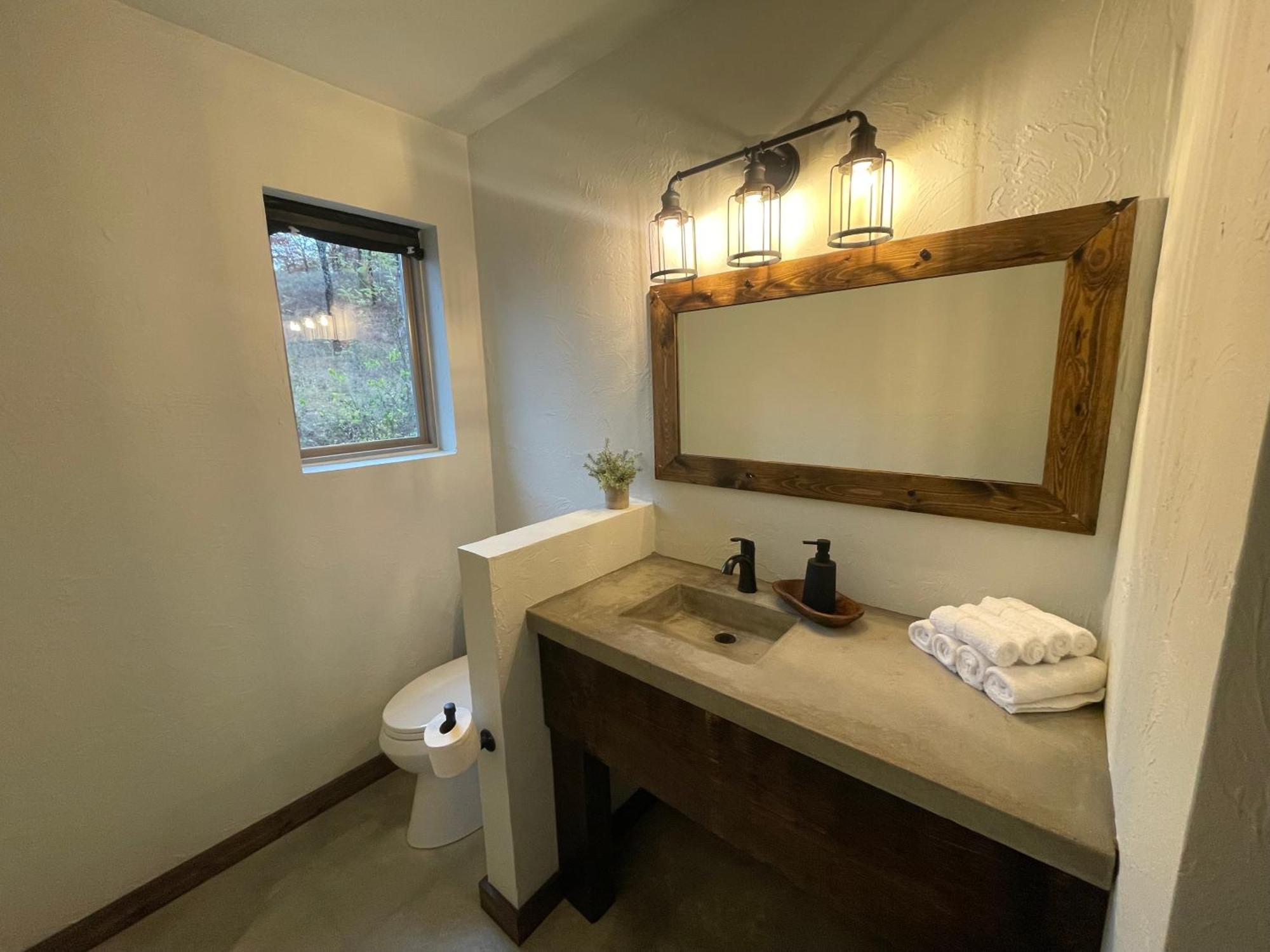 The Rocky Retreat Motel Cookson ภายนอก รูปภาพ